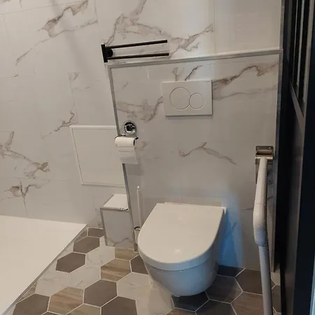 Adapte Pmr 4 Personnes Gervais Les Bains Apartment *