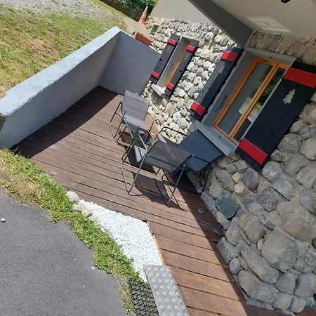 Adapte Pmr 4 Personnes Gervais Les Bains